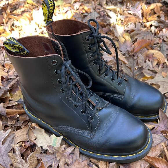 Dr. Marten Men\'s Boot 1460 Vintage Made in England Black Size 8 main image 9